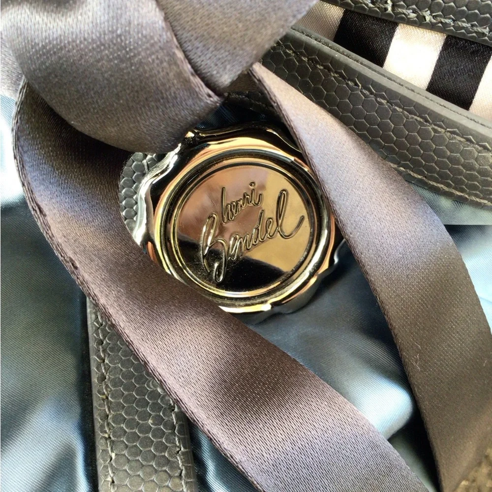 ❌SOLD❌ Henri Bendel Blue Nylon/Leather Tote Bag - Picture 6 of 11